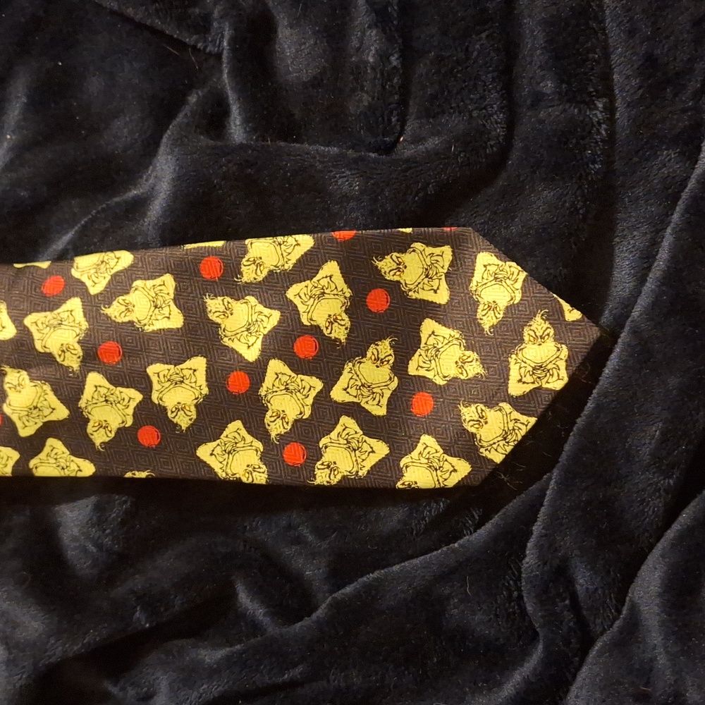 Dr. Seuss How The Grinch Stole Christmas Tie